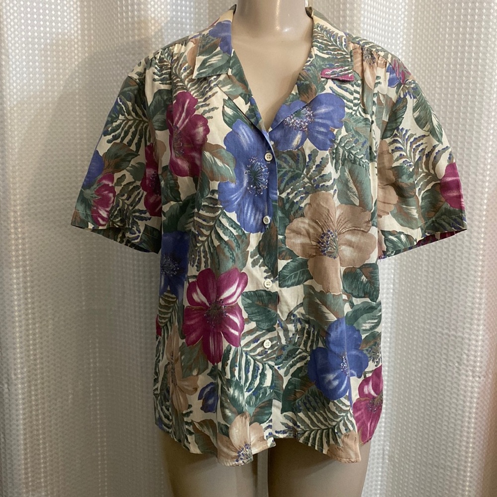 Vintage button top